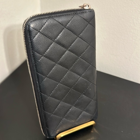 Chanel Long Zipper black wallet in good condition - Picture 3 of 16
